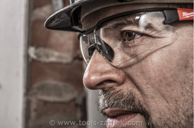 Magnifying safety glasses (+1.5) MILWAUKEE