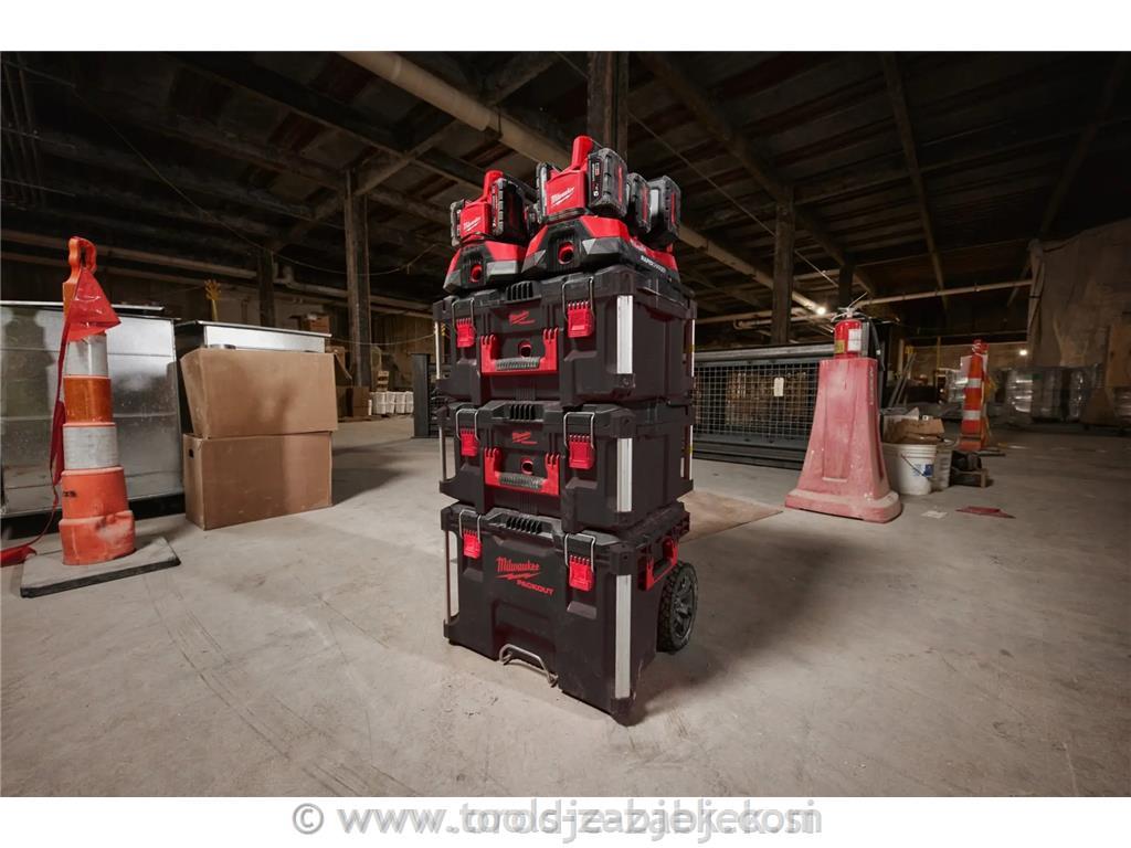 M18 Packout Six Bay Rapid Charger MILWAUKEE