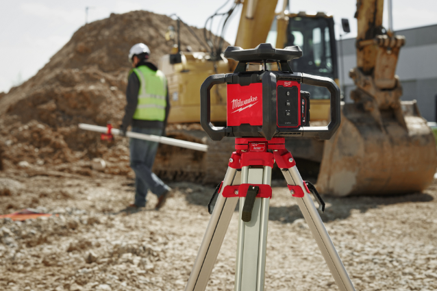 Battery powered green levelling laser 360° M18 RLOH600-201C MILWAUKEE