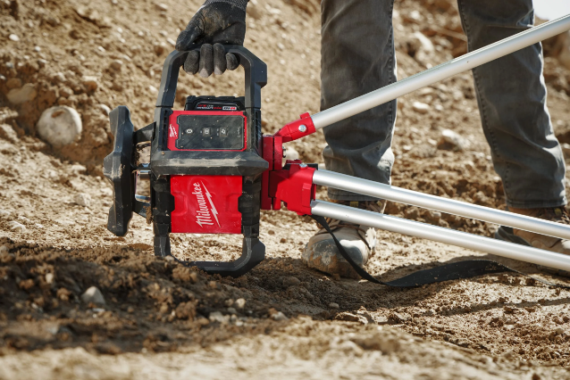 Battery powered green levelling laser 360° M18 RLOH600-201C MILWAUKEE