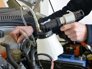 Brake bleeding kit HUBITOOLS