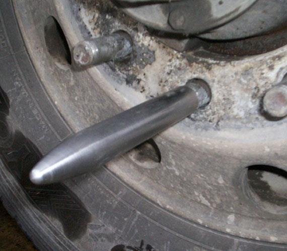 Attachment for tire installation GAITHER