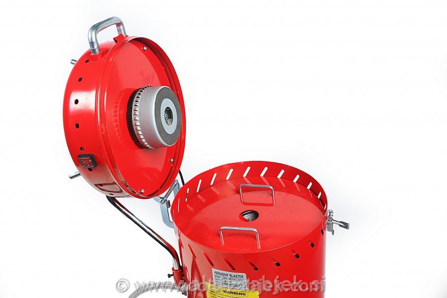 Dustless injection sandblaster SBC 28 HB