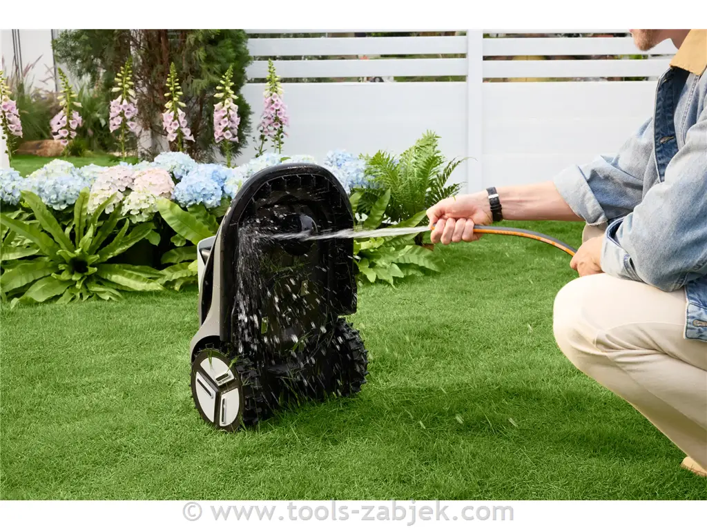 Robotska kosilnica V600 TerraMow