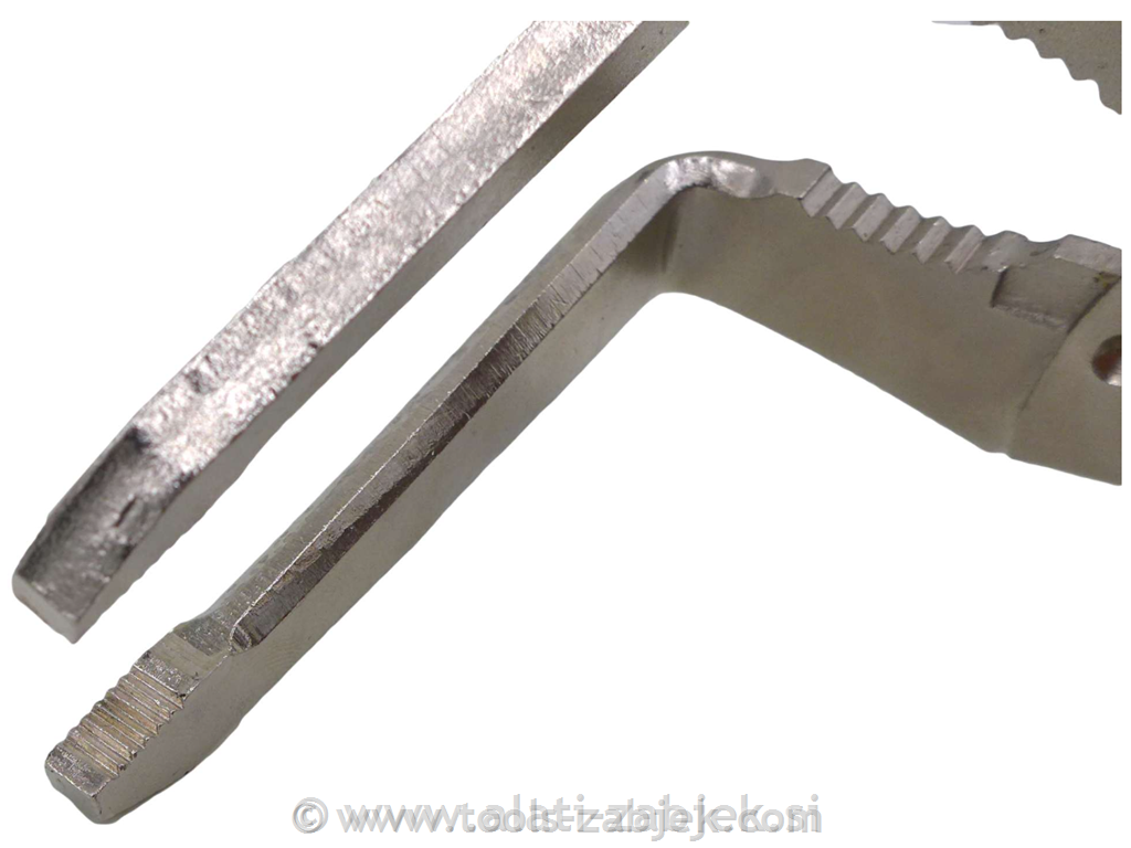 Lok-Jaw™; Right Angled Locking PinchPliers 